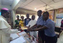 Awka Diocesan Knights Donate N5M to St Johnbosco Seminary
