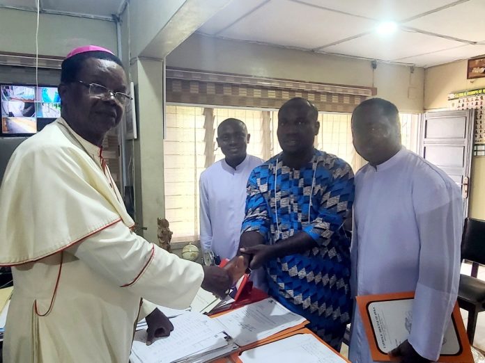 Bishop Ezeokafor Receives Emmanuel Ndibe
